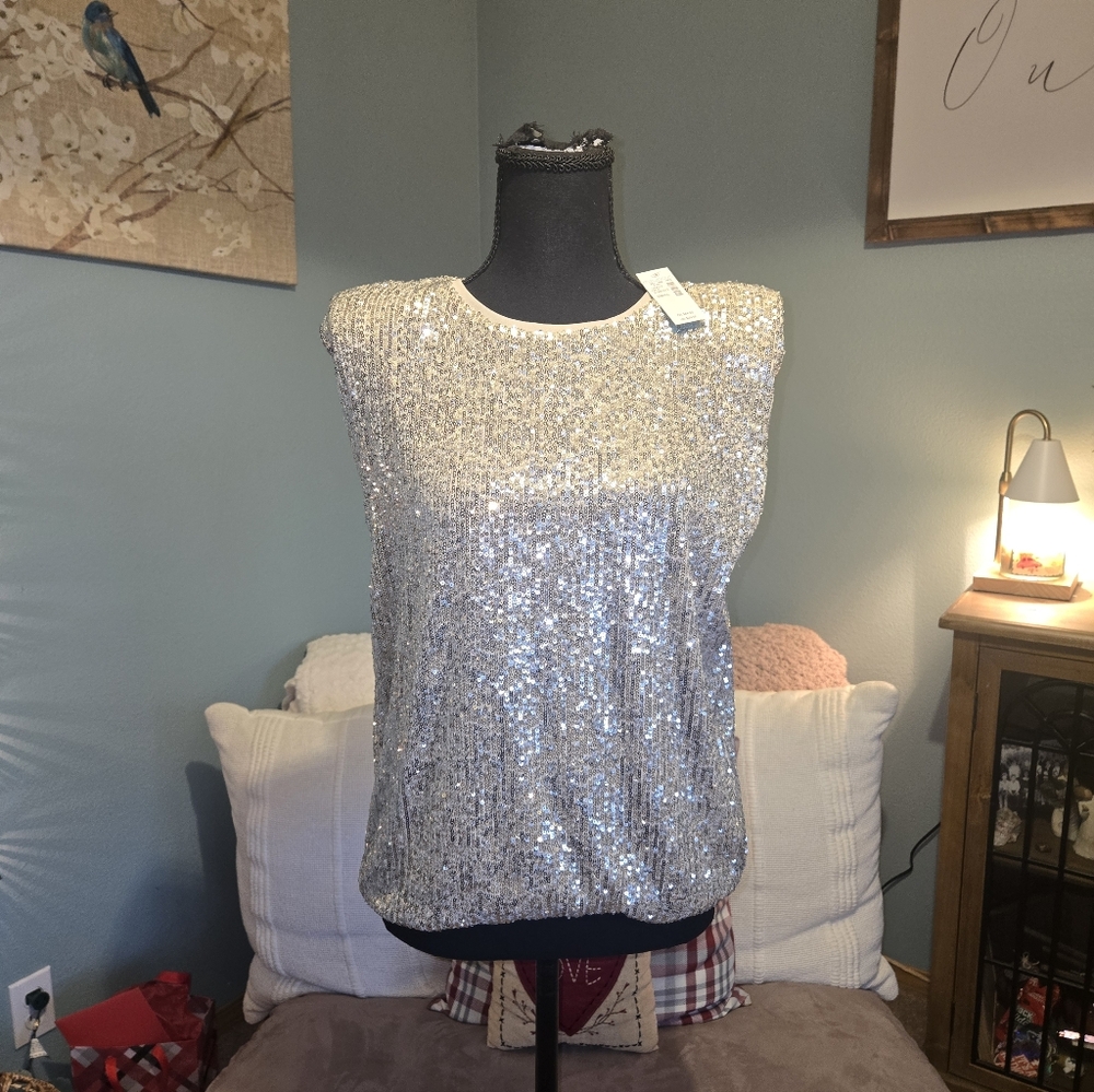 NWT Women's Maurices Silver Sequin Sleeveless Top